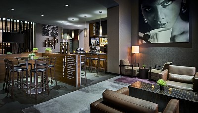 Trio Lounge Bar at Novotel Toronto Vaughan