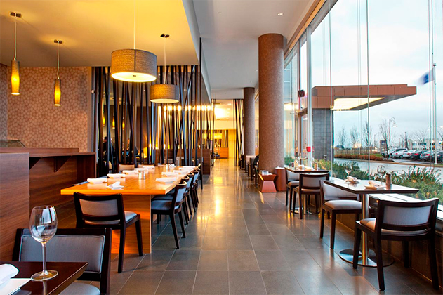 Trio Restaurant & Bar dining set up at Novotel Toronto Vaughan Hotel